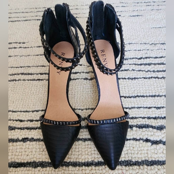 High heels - Picture 2 of 4